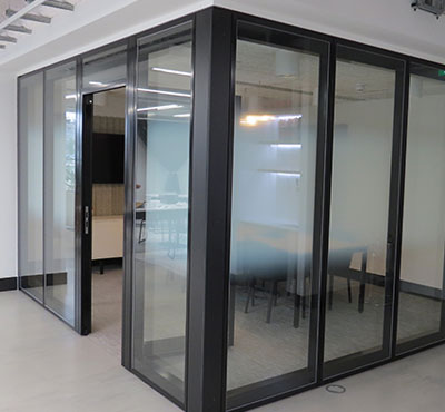 Style offers unique fully-glazed pass doors for glass moveable walls